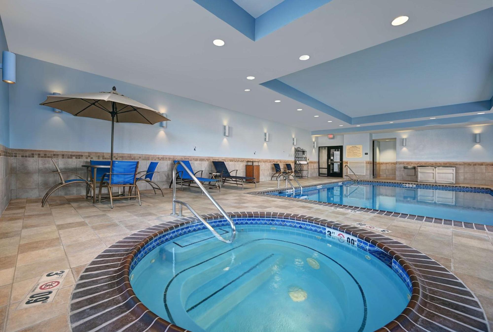 Hampton Inn Farmington Eksteriør billede